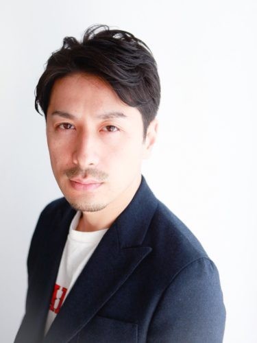 30代におすすめな髪型1. ビジネス × ツーブロック七三