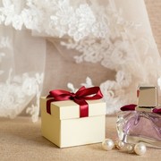 【女友達&彼女】女子大学生が喜ぶ誕生日プレゼントランキング | Smartlog