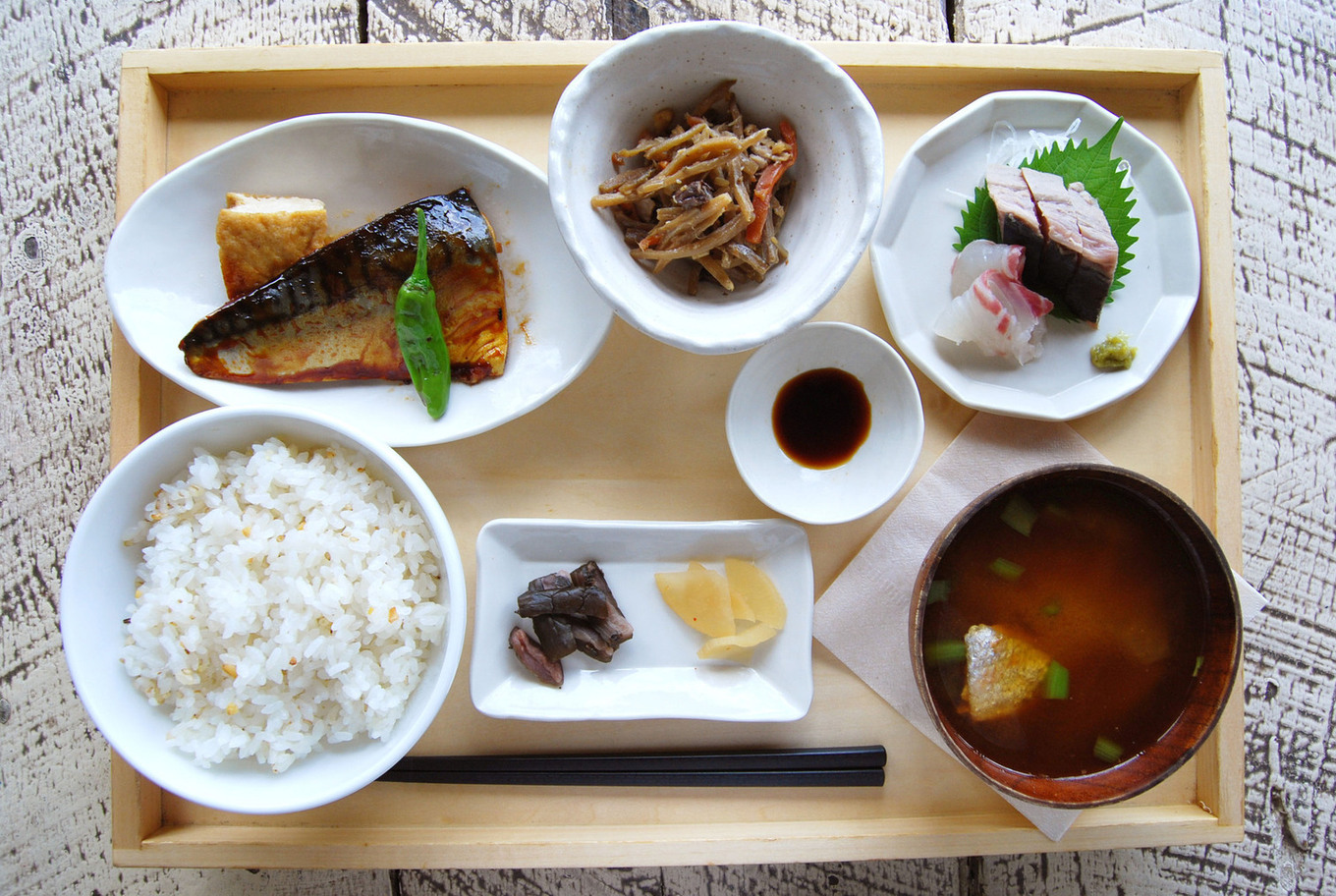 AtoZカフェのお魚定食