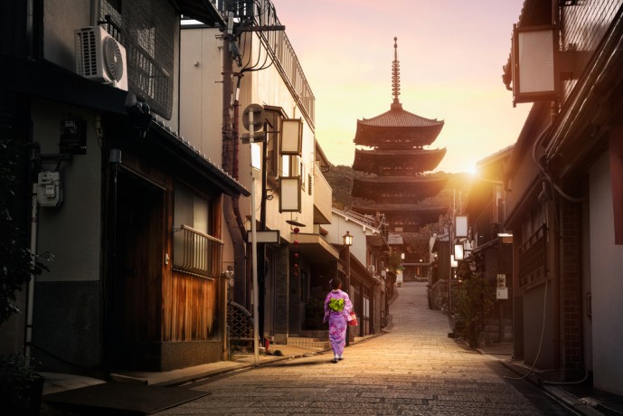 京都・東山で秋の紅葉デート