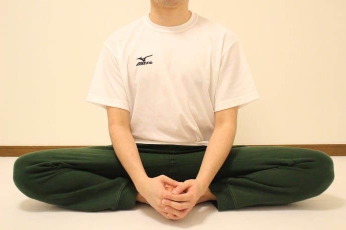 股関節の柔軟ストレッチ