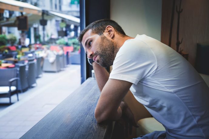 決断力がない男性も恋愛対象外