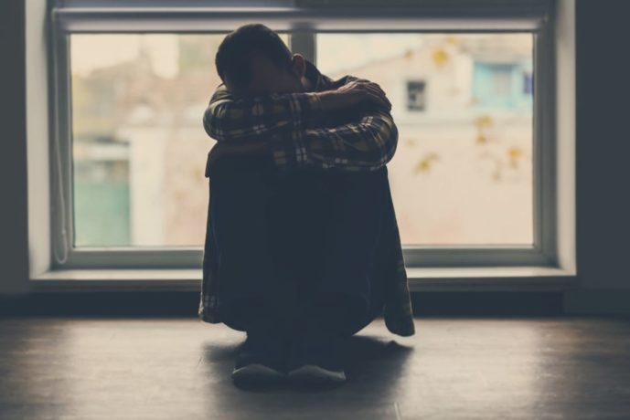 孤独を怖がる男性